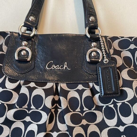 Coach Ashley Signature Carryall Black and Tan F15510 - Picture 2 of 9